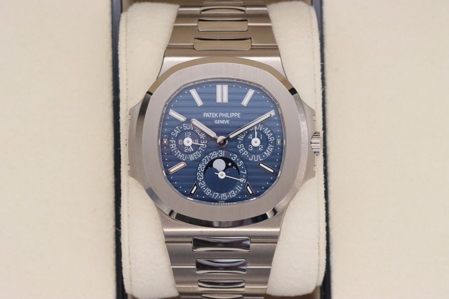 Patek Philippe Nautilus 5740/1G-001